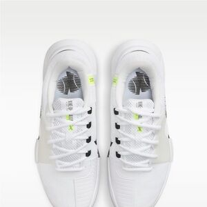 Nike Zoom GP Challenge 1
Women's Hard Court Tennis Shoes Size 9